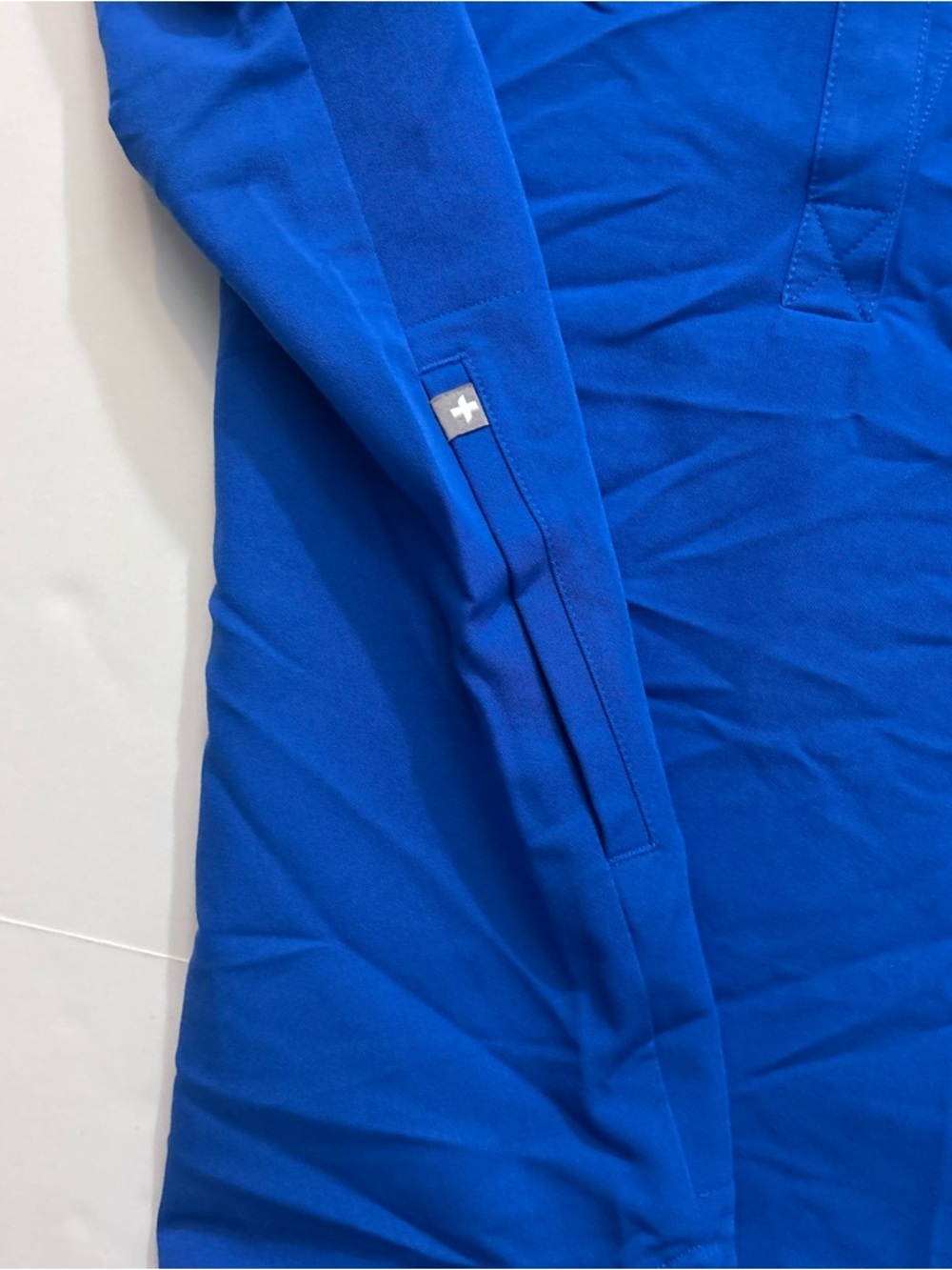 FIGS Rafaela Oversized Scrub Top Royal Blue Medical Nurse NWT Women’s Medium - Picture 8 of 14